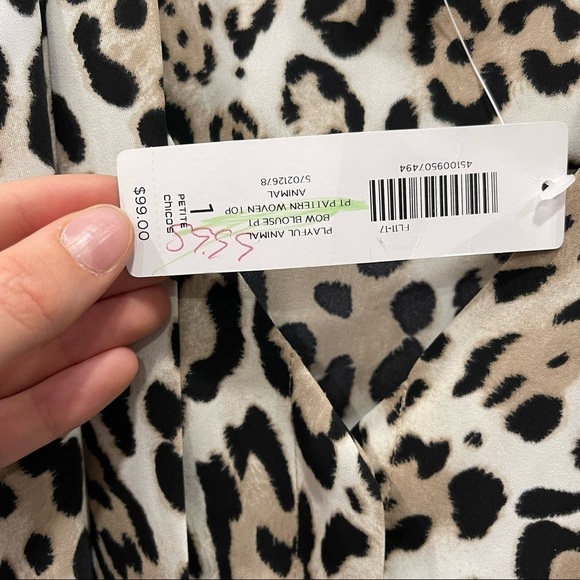 Chico’s Playful Animal Bow Blouse Pattern Woven Top Long Sleeve - Picture 12 of 13